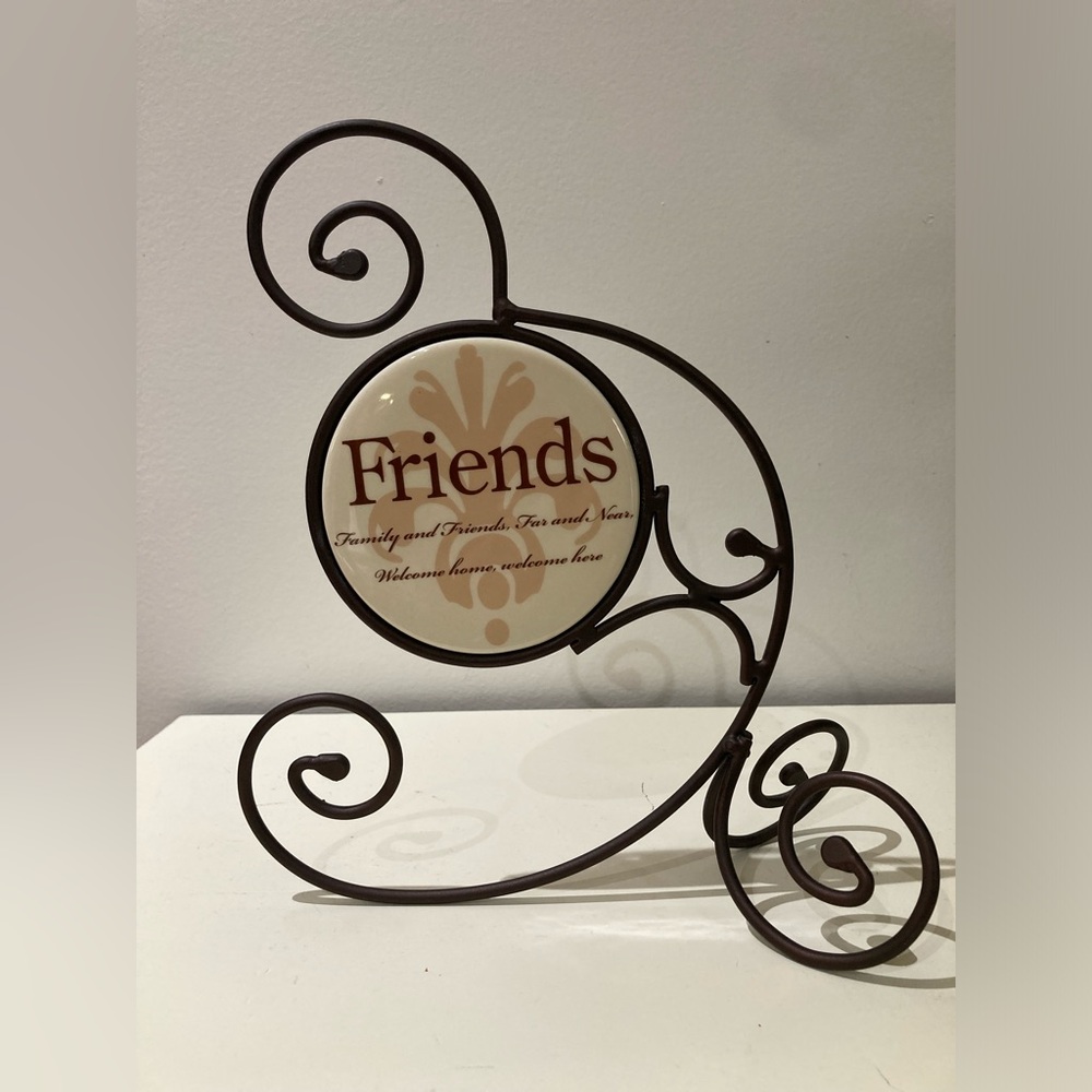 Pavillion Gift Co Welcome Pineapple Plaque NWT